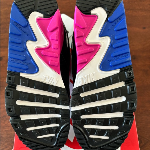 Nike Air Max 90 (Toggle) 2.5Y - Picture 3 of 4